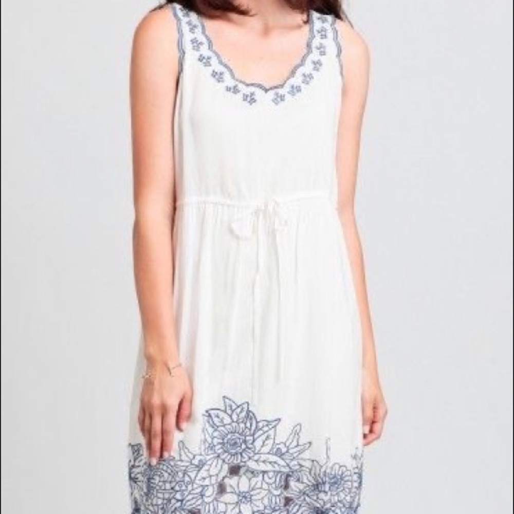 Andree | Embroidered Sundress